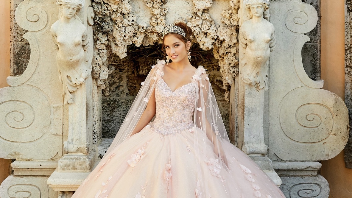 quincea帽era dresses