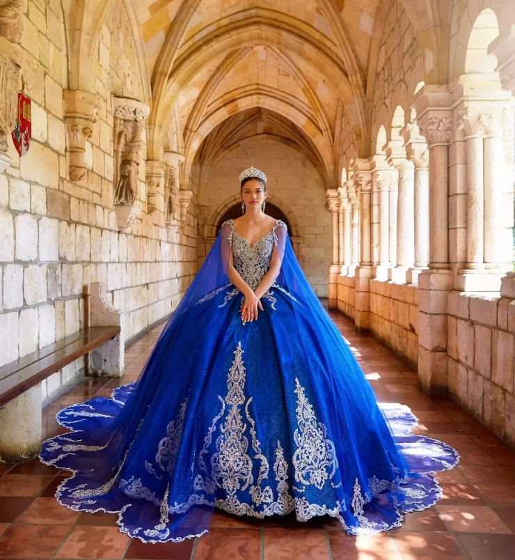 Sapphire best sale quinceanera dresses